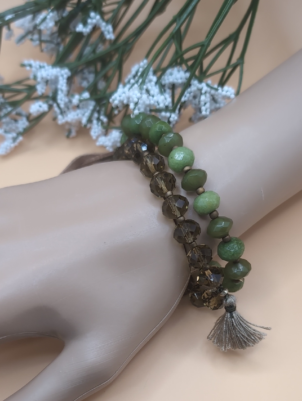 J. JILL Tropical Dreams Green and Tan Beaded Stretch Bracelet Set w/ Tassel NWT